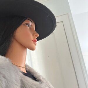 Meet your Posher, Marie